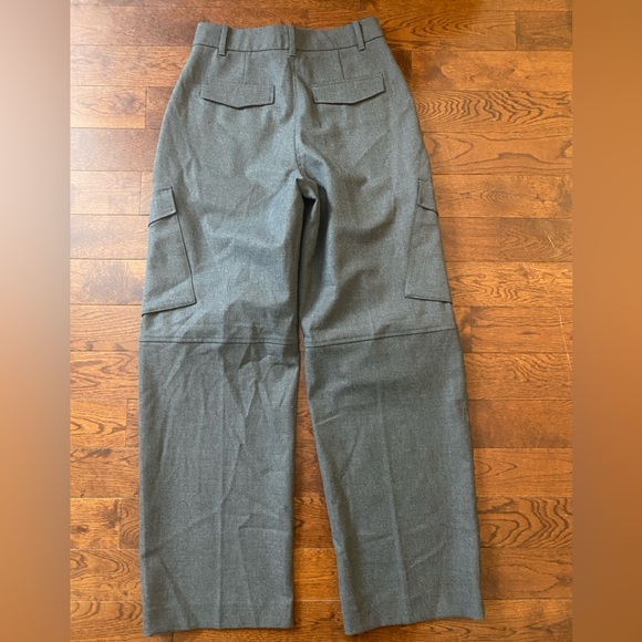 Wilfred Aritzia Grey Nellie Cargo Pant Size 6 High Waisted Tab Front - Picture 9 of 13